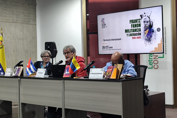 Seminario internacional sobre Frantz Fanon profundiza en la vida y pensamiento del autor de “Los condenados de la tierra”